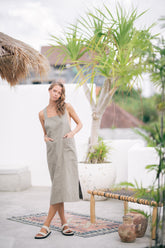 Sleeveless Open-Back Linen Midi Dress with Front Pockets and Side Slits