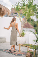 Sleeveless Open-Back Linen Midi Dress with Front Pockets and Side Slits