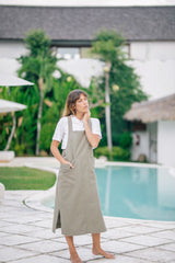 Sleeveless Open-Back Linen Midi Dress with Front Pockets and Side Slits