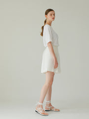 Relaxed Cotton Top with Short Sleeves and Minimalist Design for Everyday Comfort and Style