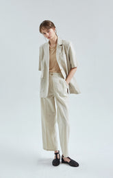 Tailored Short Sleeve Linen Blazer with Notched Lapel and Patch Pockets for Modern Elegance