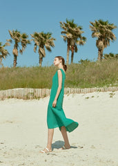 Sleeveless Pleated Hem Linen Dress With Soft Texture and Relaxed Silhouette for Summer Days