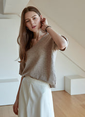 Soft Cotton V-Neck Top With Relaxed Sleeves And Minimalist Fit For Effortless Everyday Elegance
