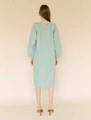 Elegant Linen Midi Dress With Gathered Neckline And Voluminous Sleeves For Modern Femininity