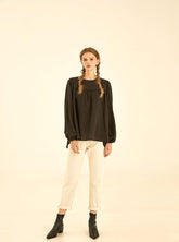 Tailored Straight-Leg Linen Pants with High Waist and Seam Detailing for Effortless Chic Style