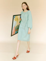 Elegant Linen Midi Dress With Gathered Neckline And Voluminous Sleeves For Modern Femininity