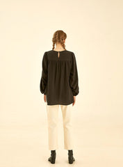 Tailored Straight-Leg Linen Pants with High Waist and Seam Detailing for Effortless Chic Style