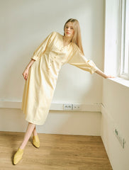 Elegant Midi-Length Linen Dress With Puff Sleeves And Covered Button Detailing