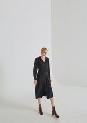 Elegant Long Sleeve Button-Down Linen Midi Dress with Tailored Waist and Flattering Fit