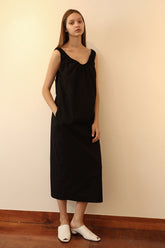 Sleeveless V-Neck Linen Midi Dress with Gathered Neckline and Relaxed Silhouette