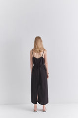 Sleeveless Linen Midi Dress with Waist Tie and Back Slit – Lightweight Summer Wear