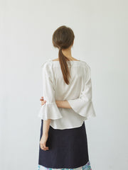 Linen Button-Down Blouse with Flared Sleeves and Sailor Collar – Elegant Women’s Top