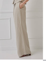 High-Waisted Linen Pants with Wide Legs and Tailored Pleats for Effortless Elegance