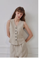 High-Waisted Linen Pants with Wide Legs and Tailored Pleats for Effortless Elegance