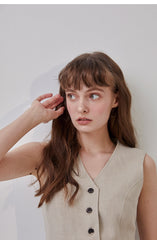 High-Waisted Linen Pants with Wide Legs and Tailored Pleats for Effortless Elegance