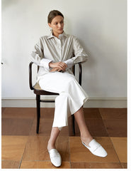Classic Tailored Long Sleeve Button-Down Linen Shirt with Pinstripes and Structured Collar