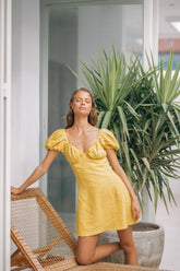 Linen Puff Sleeve Mini Dress with Sweetheart Neckline and Fitted Bodice