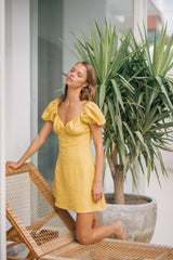 Linen Puff Sleeve Mini Dress with Sweetheart Neckline and Fitted Bodice