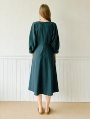 Elegant V-Neck Button-Front Midi Dress in Soft Linen with 3/4 Sleeves and Tailored Fit