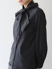 Elegant Linen Blouse with Tie-Neck Detail and Long Sleeves for Refined Everyday Wear
