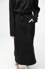 Elegant Sleeveless Linen Midi Dress with Side Slits and Adjustable Shoulder Ties