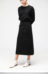 Elegant Sleeveless Linen Midi Dress with Side Slits and Adjustable Shoulder Ties