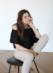 Relaxed-Fit Linen Trousers with Drawstring Waist and Tapered Leg