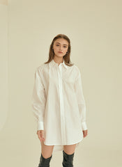 Classic Oversized Cotton Poplin Shirt with Long Sleeves and Curved Hem for Effortless Styling
