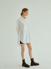 Classic Oversized Cotton Poplin Shirt with Long Sleeves and Curved Hem for Effortless Styling
