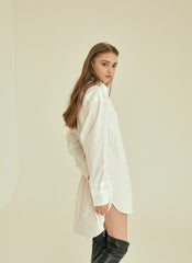Classic Oversized Cotton Poplin Shirt with Long Sleeves and Curved Hem for Effortless Styling