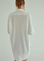 Classic Oversized Cotton Poplin Shirt with Long Sleeves and Curved Hem for Effortless Styling