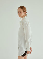 Classic Oversized Cotton Poplin Shirt with Long Sleeves and Curved Hem for Effortless Styling
