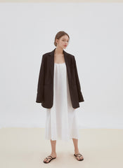 Structured Linen Blazer with Notched Lapel and Tailored Fit for Versatile Seasonal Layering