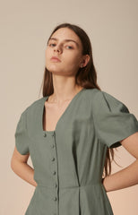Chic Short Sleeve Linen Jumpsuit with Wide-Leg Cropped Pants and Tailored Waist Detail