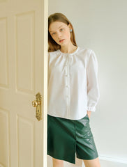 Women's Linen Blouse with Lace Trim and Balloon Sleeves – Button-Front Relaxed Fit Top