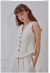 High-Waisted Linen Pants With Wide Legs And Soft Pleats For Effortless Styling