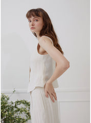 High-Waisted Linen Pants With Wide Legs And Soft Pleats For Effortless Styling