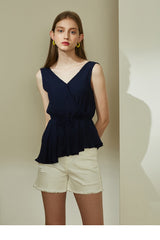 High-Waisted Raw Hem Denim Shorts in Cotton Blend Fabric