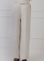 High-Waisted Linen Pants With Wide Legs And Soft Pleats For Effortless Styling