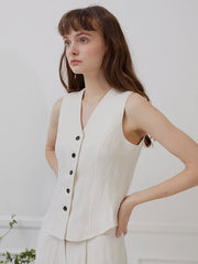 Sleeveless Linen Top With V-Neckline And Contoured Button Front