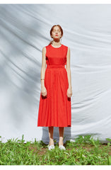 Sleeveless Linen Midi Dress With Fitted Bodice And Flowy Skirt