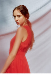 Sleeveless Linen Midi Dress With Fitted Bodice And Flowy Skirt