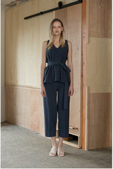 High-Rise Tapered Cropped Pants in Lightweight Linen Fabric with Tailored Fit Design