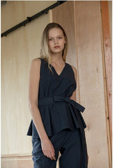 Sleeveless V-Neck Linen Blouse with Belted Waist and Peplum Detail for Elegant Summer Look