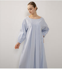 Elegant Pleated Midi Linen Dress with Voluminous Sleeves and Square Neckline