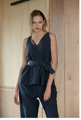 Sleeveless V-Neck Linen Blouse with Belted Waist and Peplum Detail for Elegant Summer Look