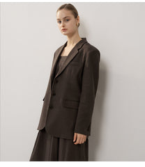 Tailored Longline Button-Front Linen Blazer with Notched Lapels and Belt Detail