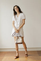 High-Waisted Relaxed Fit Linen Shorts for Women with Tailored Seams and Side Pockets