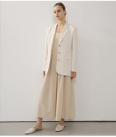 Tailored Women's Longline Linen Blazer with Button Closure and Structured Lapel Design