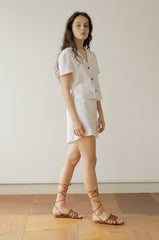 High-Waisted Relaxed Fit Linen Shorts for Women with Tailored Seams and Side Pockets